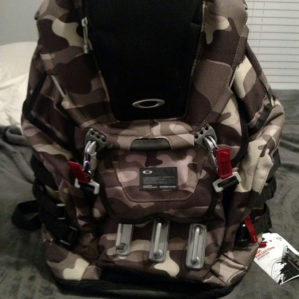 Oakley Kitchen Sink backpack